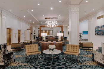 Breakfast, lunch, dinner served; Regional cuisine