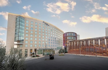 3 bares y 1 bar de copas