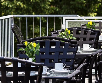 Superior Double Room, Garden Area | Desk, blackout drapes, free WiFi