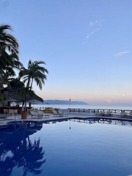 Suite Familiar con 2 recamaras y Terraza Frente al Mar | Vista a la playa o el mar