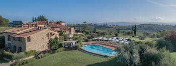 Seasonal outdoor pool, open 9:00 AM to 7:00 PM, pool umbrellas