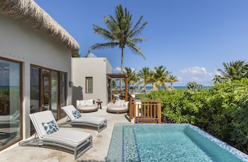 8 restaurantes, se sirven desayunos, comidas, cenas y cocina mexicana