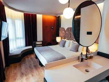 Bureau, système d’insonorisation, accès au Wi-Fi (inclus)