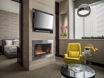 Presidential Suite, 1 King Bed | Deep soaking bathtub