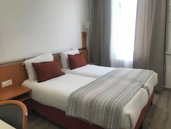 Buffet déjeuner (9.50 EUR par personne)