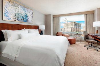 Se sirven desayunos, almuerzos y cenas; cocina americana