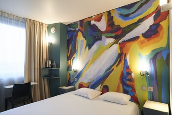 Bureau, fer et planche à repasser, Wi-Fi gratuit, draps fournis