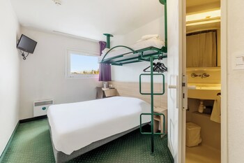 Buffet déjeuner (6.90 EUR par personne)