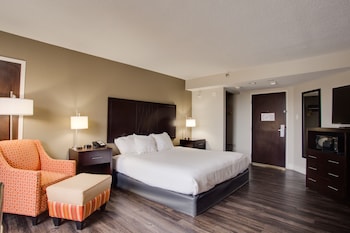 Double Queen Room 1 | Living area | 49-inch flat-screen TV with satellite channels, TV