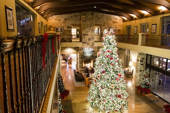 3 outdoor pools, cabanas (surcharge), pool umbrellas