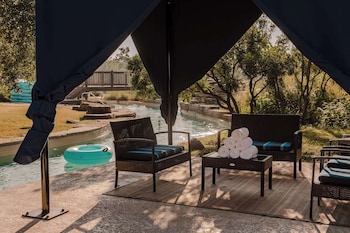 3 outdoor pools, pool cabanas (surcharge), pool umbrellas
