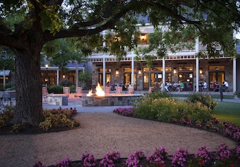 3 outdoor pools, cabanas (surcharge), pool umbrellas