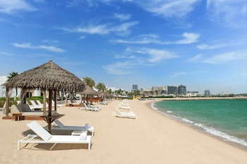 3 outdoor pools, free cabanas, pool umbrellas