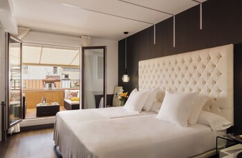 Double Room, Terrace | Premium bedding, Select Comfort beds, minibar, in-room safe