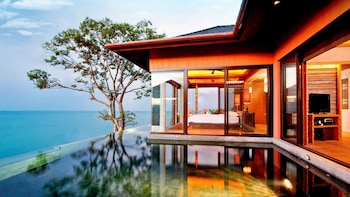 Private pool