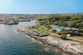 3 piscines extérieures, parasols de plage, chaises longues