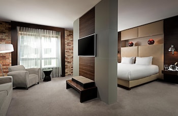 Ropa de cama de alta calidad y camas con pillow-top