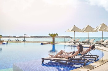 Infinity pool