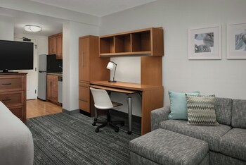 Desk, iron/ironing board, WiFi (free), alarm clocks
