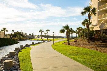 Condo, 2 Bedrooms, Beachfront | Living area | TV