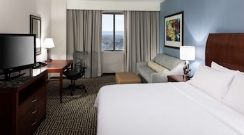 Situated in the heart of the city, this hotel offers stunning views of the urban landscape.