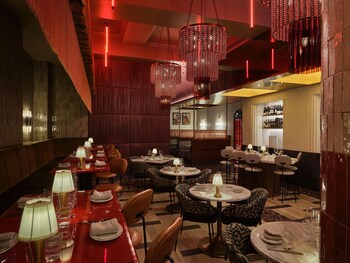 Desayuno a la carta todos los días (con cargo) 