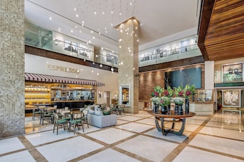 Daily buffet breakfast (MXN 595 per person)