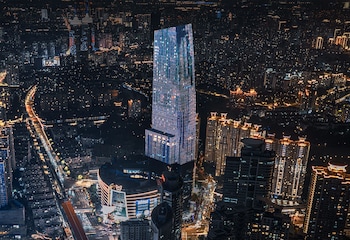 Coin salon dans le hall