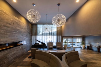 Indoor pool, seasonal outdoor pool, sun loungers