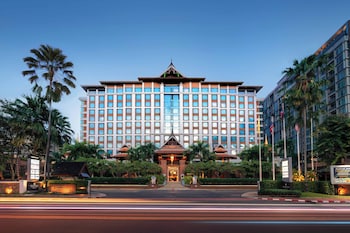 サウナ、ホットタブ、ボディ トリートメント、ボディラップ、ボディスクラブ、フェイシャル ト リートメント