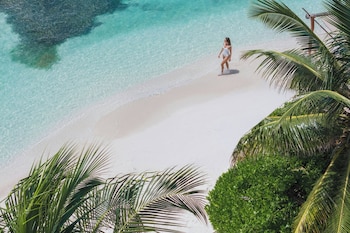 Deluxe Room, 1 King Bed, Balcony, Oceanfront (Guest Room) | View from room