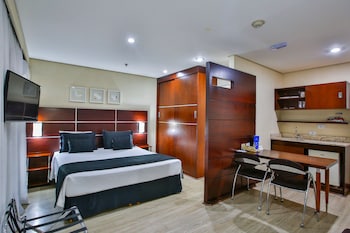 Studio Standar, 1 Tempat Tidur Double dengan tempat tidur Sofa | Minibar, brankas, meja kerja, dan ruang kerja ramah laptop