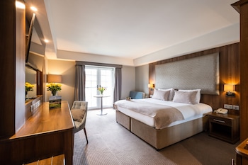 Couples treatment rooms, sauna, body treatments, aromatherapy
