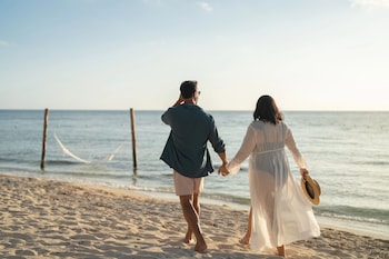 3 outdoor pools, sun loungers
