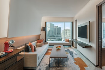 Couples treatment room(s), hot tub, steam room, body treatments