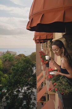 Suite (Park Spa Suite) | In-room dining