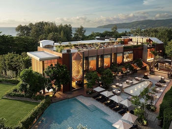 3 barer/lounger, poolbar, bar ved poolen