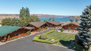 Cabaña Prestigio, 1 cama King size y sofá cama, vista al lago (Odd & Ends) | 1 habitación, insonorización, wifi gratis y ropa de cama