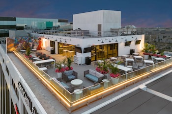 2 bars-salons, bar-salon, bar sur le toit