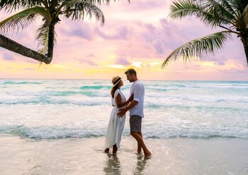 Royal Master Suite Hot Tub Beachfront | Vue sur la plage ou lâocĂ©an