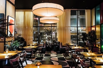 Coin salon dans le hall