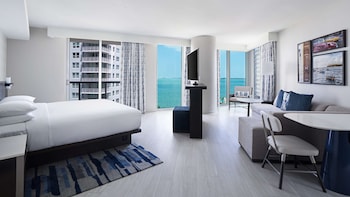 Room, 1 King Bed, Balcony, Bay View