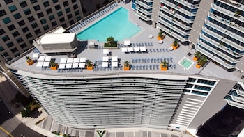 Room, 1 King Bed, Balcony, Bay View | 1 bedroom, down comforters, in-room safe, desk