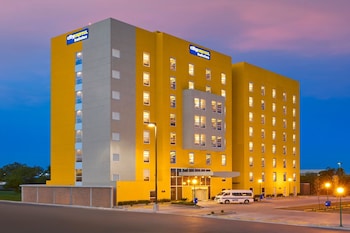 Televisión de pantalla plana de 32 pulgadas con canales por cable