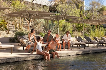 6 restaurants, breakfast, lunch, dinner served; Italian cuisine