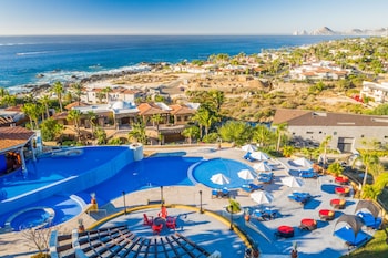 Private beach, sun-loungers, beach umbrellas, beach towels