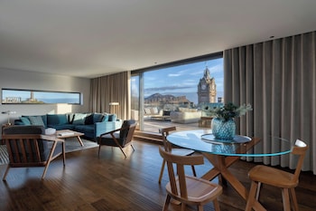 Suite, 3 Bedrooms, City View