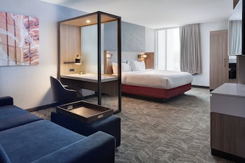 Outdoor pool, open 6:00 AM to 11:00 PM, pool umbrellas, pool loungers