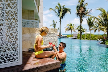 3 outdoor pools, open 8 AM to 8 PM, cabanas (surcharge), pool umbrellas