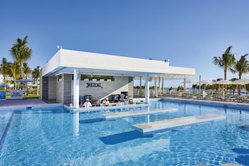 Alberca de natación o entrenamiento